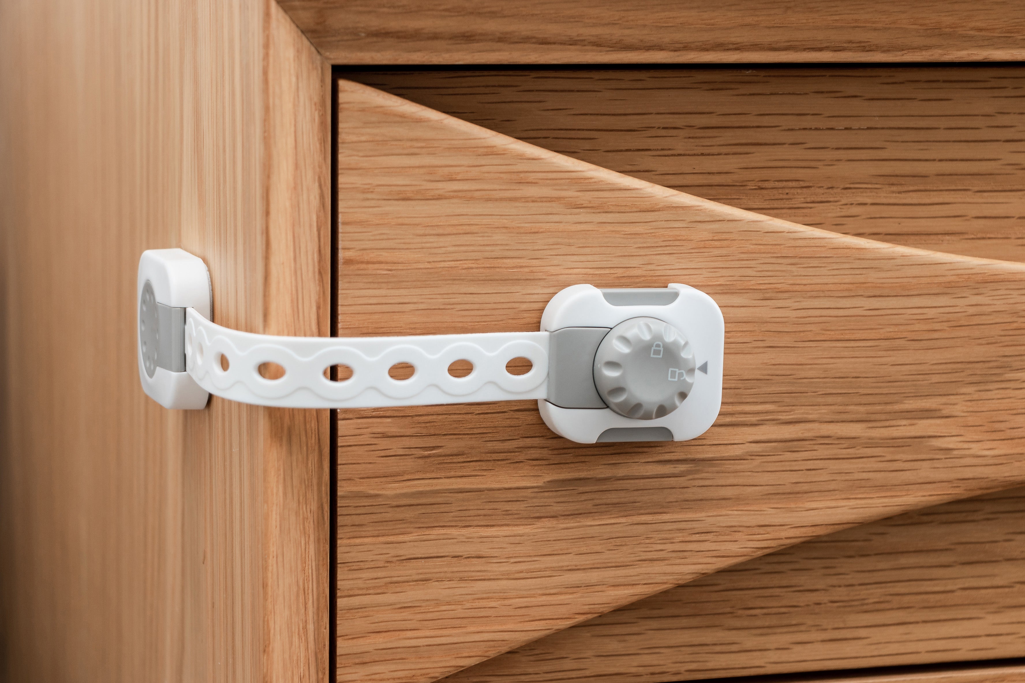 Twist 'N Lock Multi-Purpose Latch 2Pk White/Grey