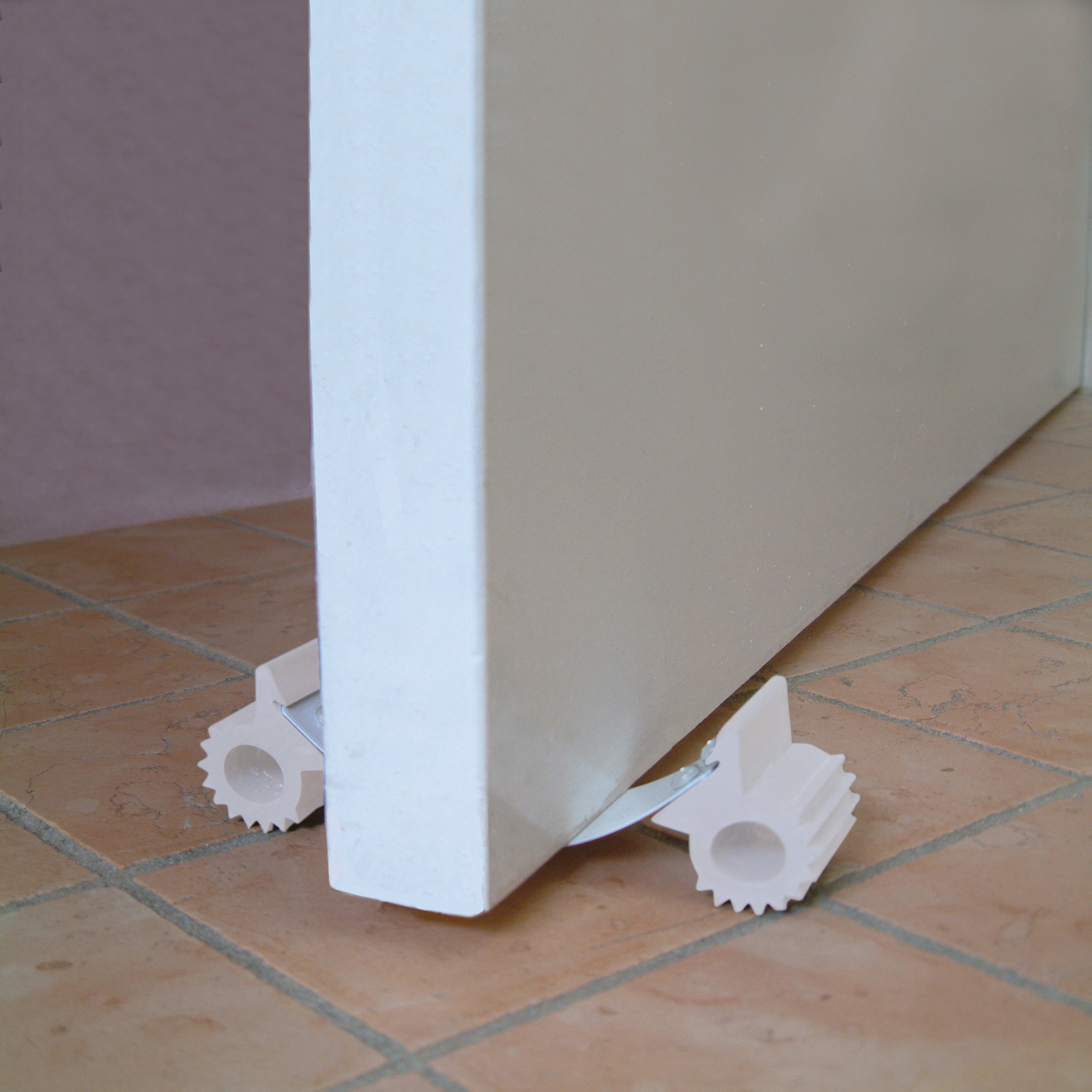 Breezz-Shield® Under Door Gripper