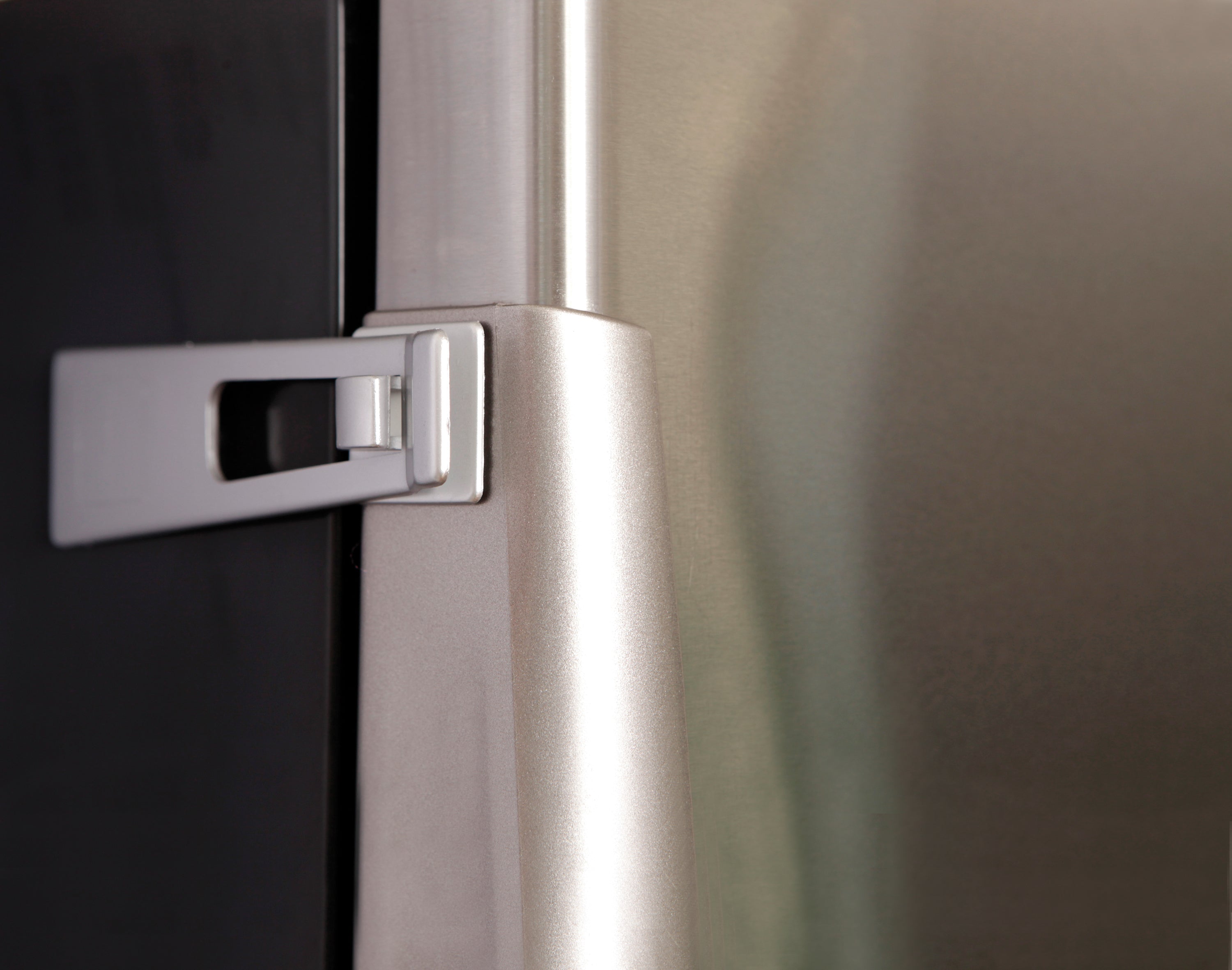Silver Styleª Range Refrigerator Latch