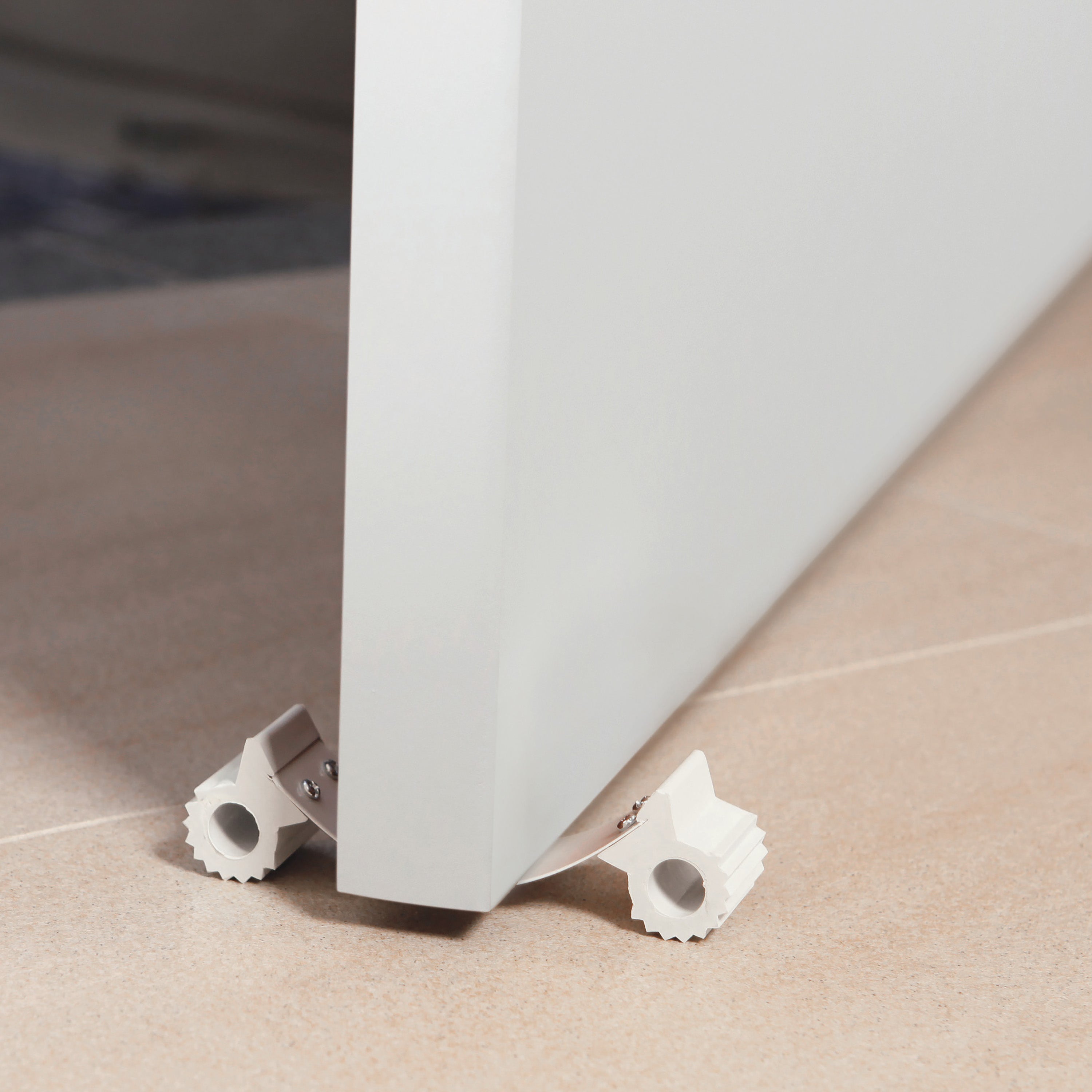 Breezz-Shield® Under Door Gripper