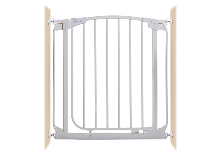 Chelsea 28-32in Auto Close Metal Baby Gate - White