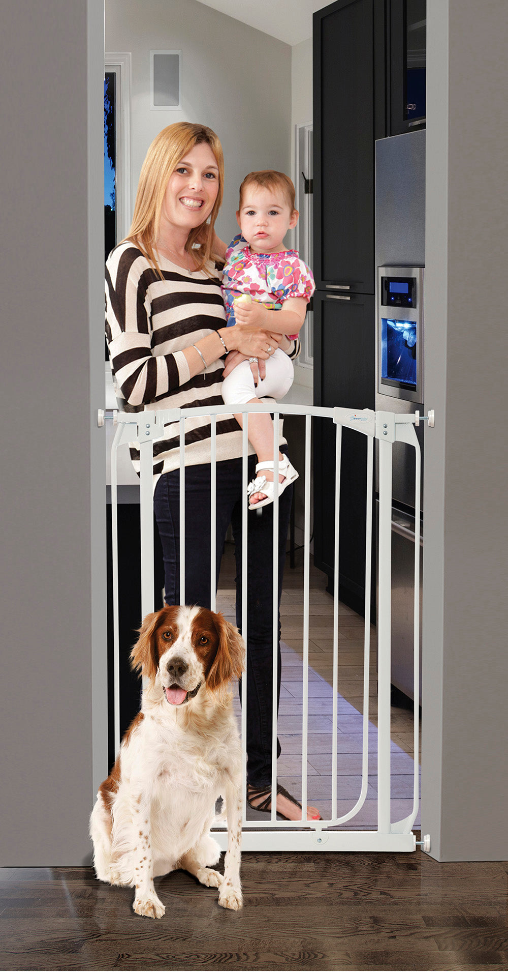 Chelsea Extra Tall 28-32in Auto Close Metal Baby Gate - White